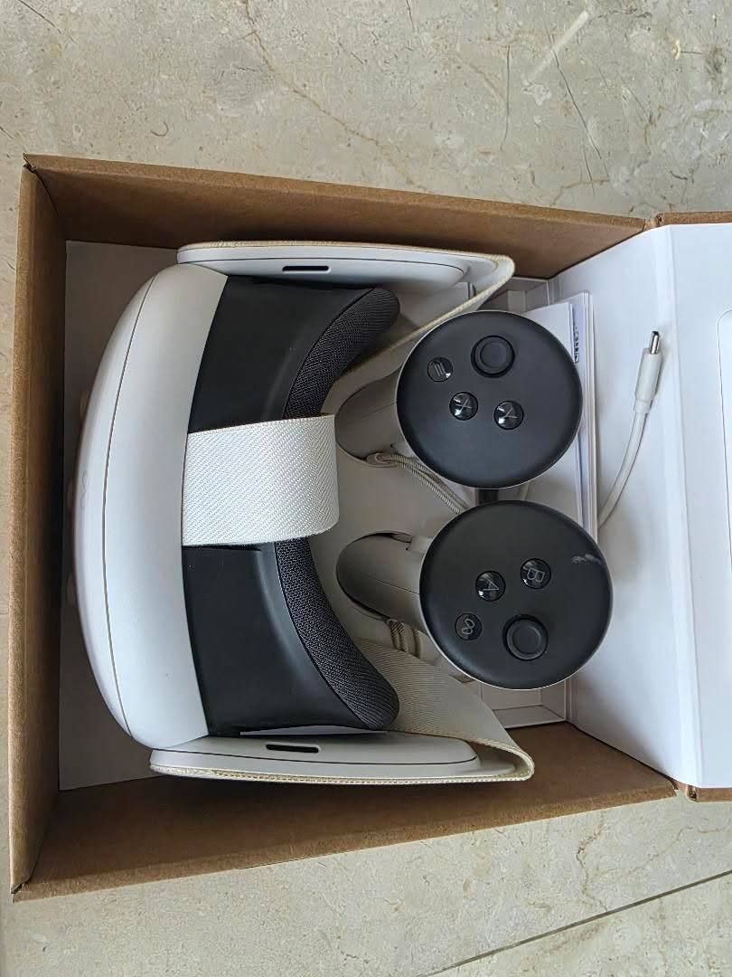 Meta Quest 3 128 GB VR-шлем — 6