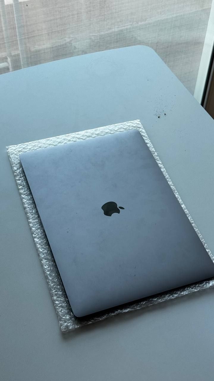 Оригинальный дисплей MacBook Pro 16" (2019) A2141 — 1