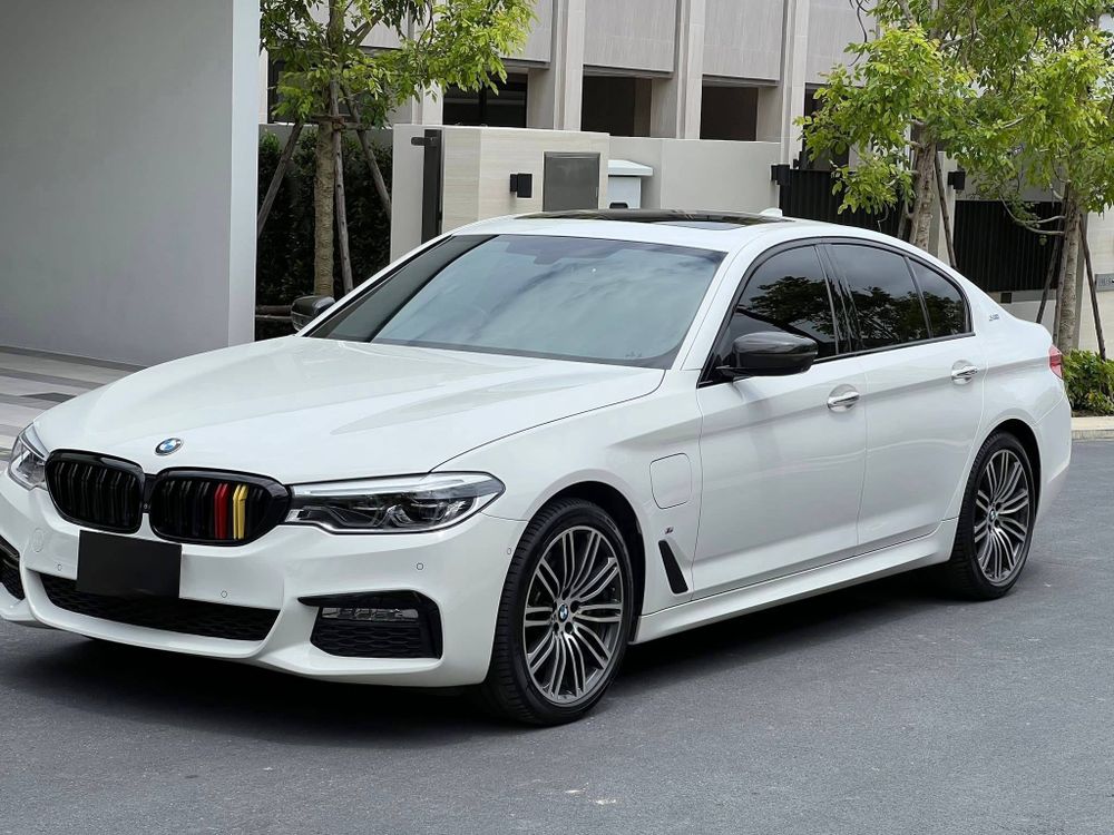 Аренда BMW 530e M-SPORT — 1