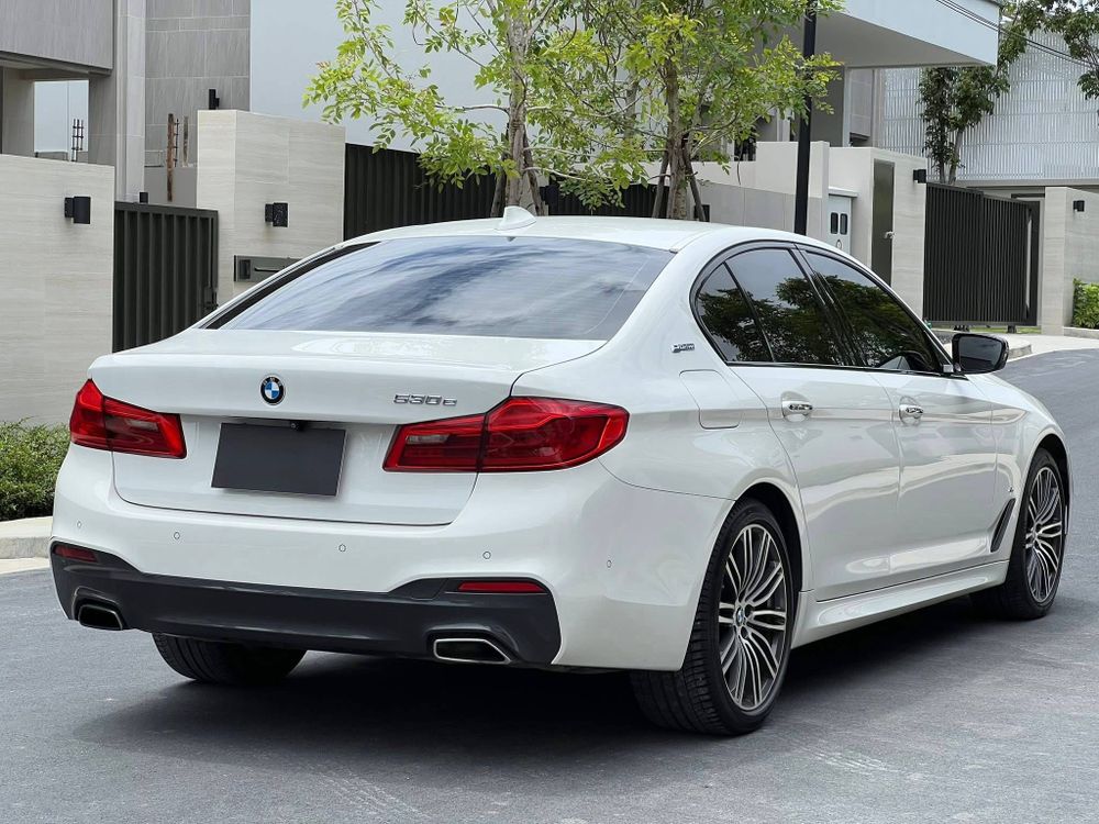 Аренда BMW 530e M-SPORT — 2
