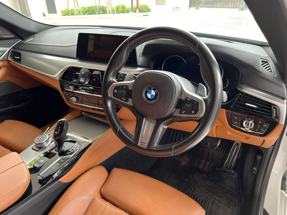 Аренда BMW 530e M-SPORT — 3