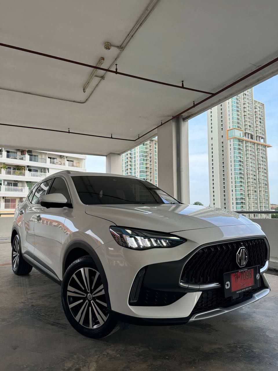 MG HS PHEV hybrid 2023 — 2