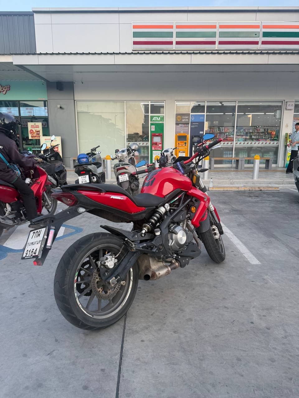 Мотоцикл Benelli 300cc — 3