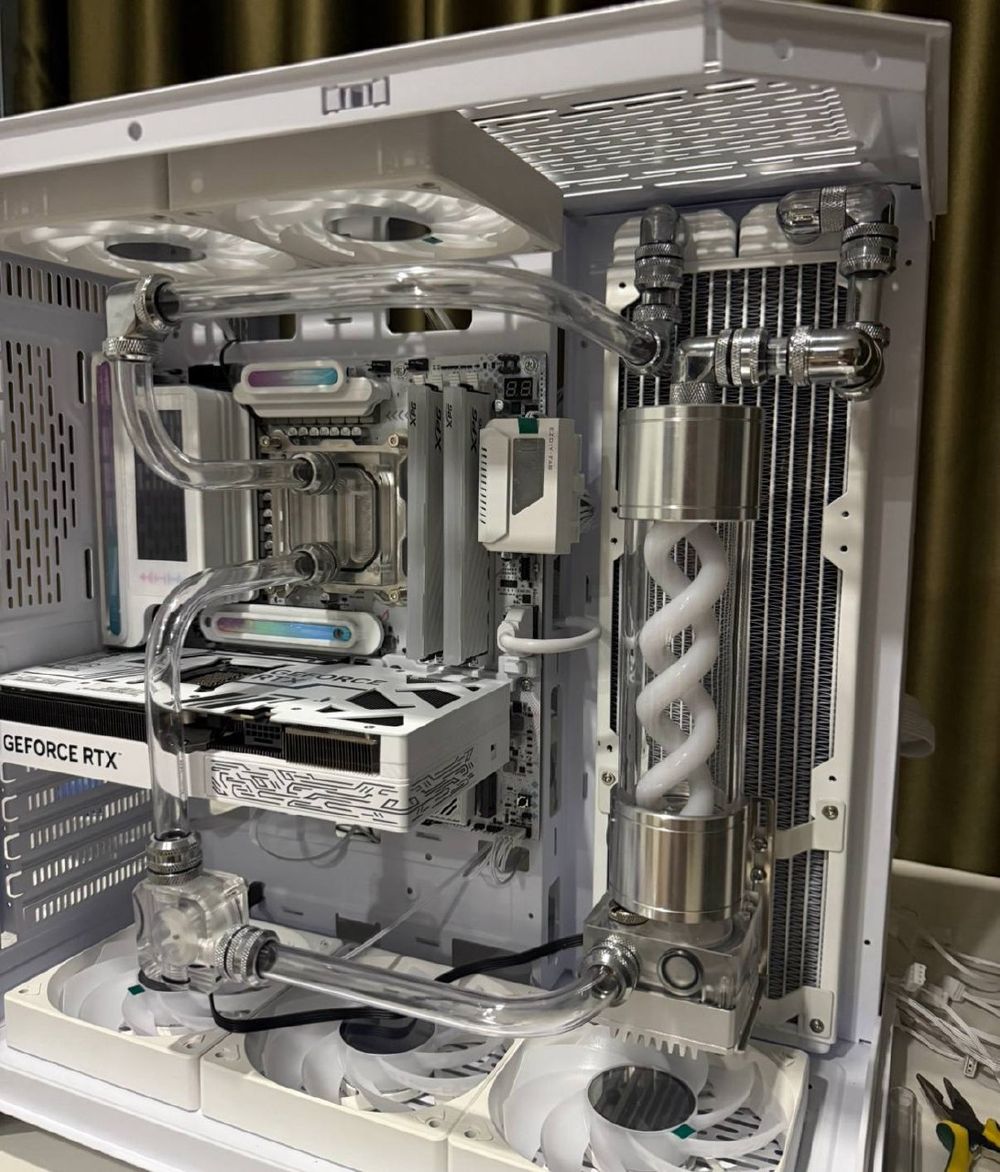 Игровой ПК Intel Core Ultra 7 265K, RTX 5070, кастом водяное охлаждение — 3