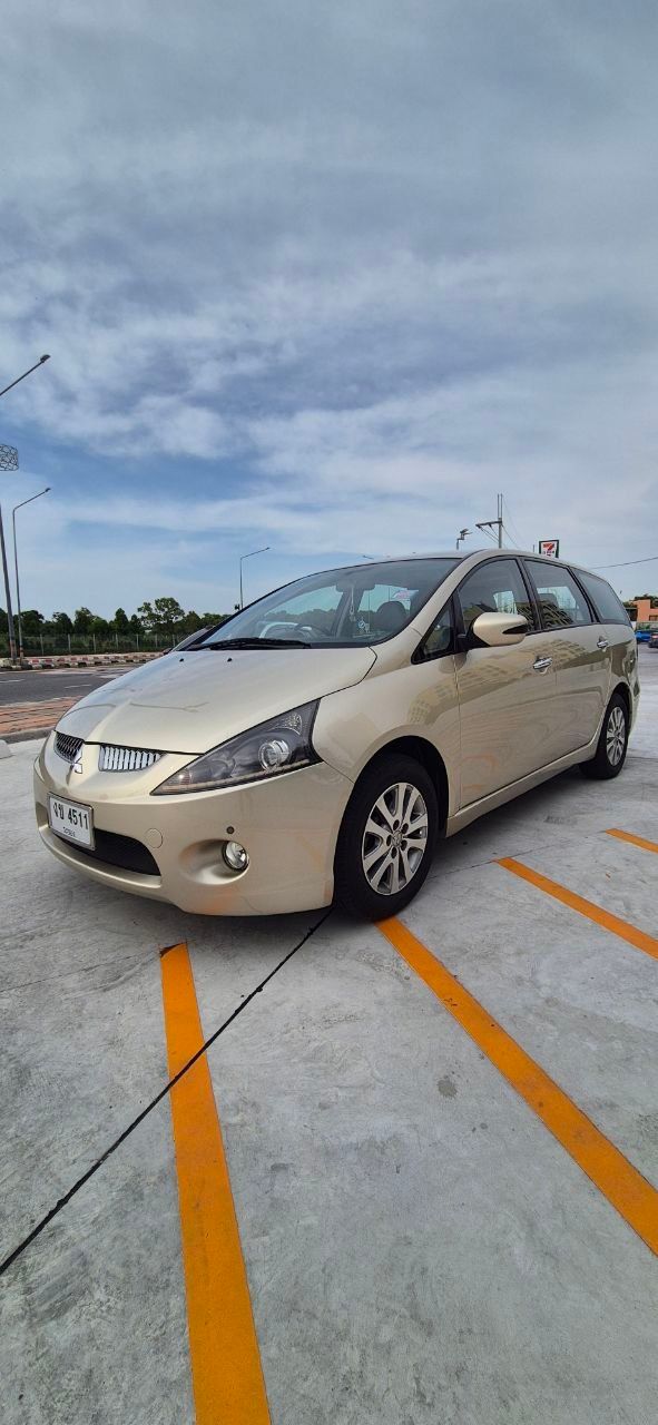 Mitsubishi Space Wagon 2009 г.в., 97000 км, 7 мест — 2