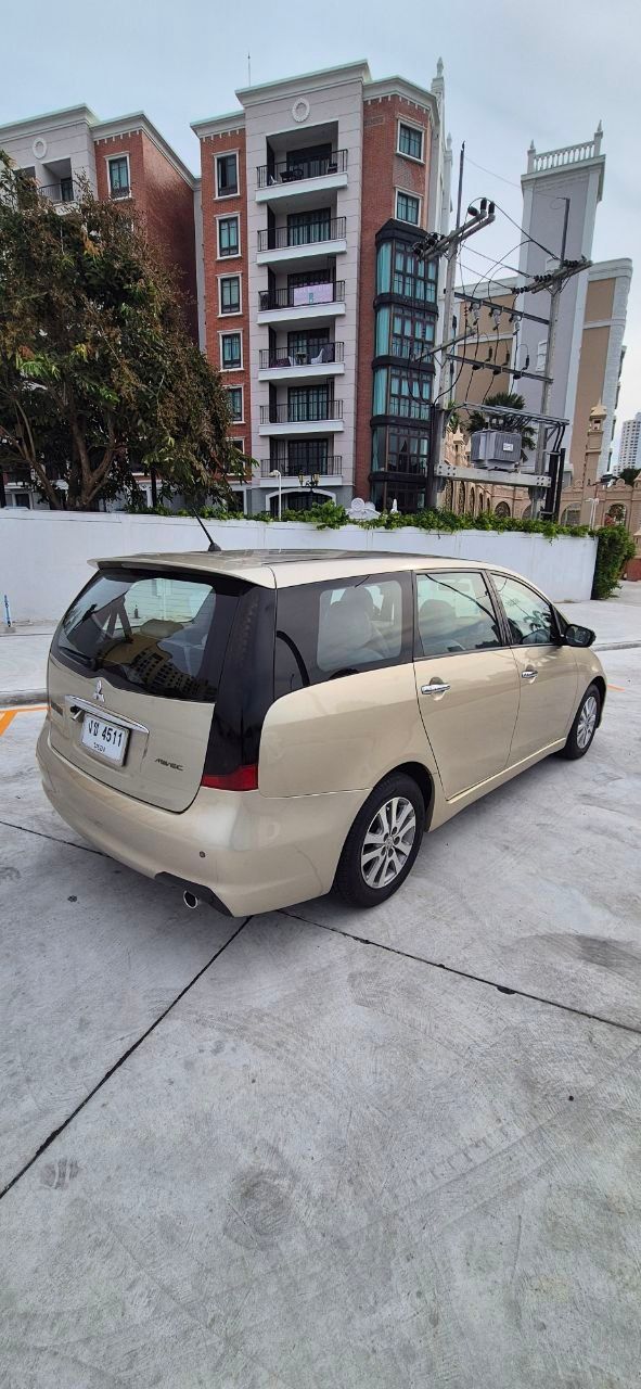 Mitsubishi Space Wagon 2009 г.в., 97000 км, 7 мест — 3
