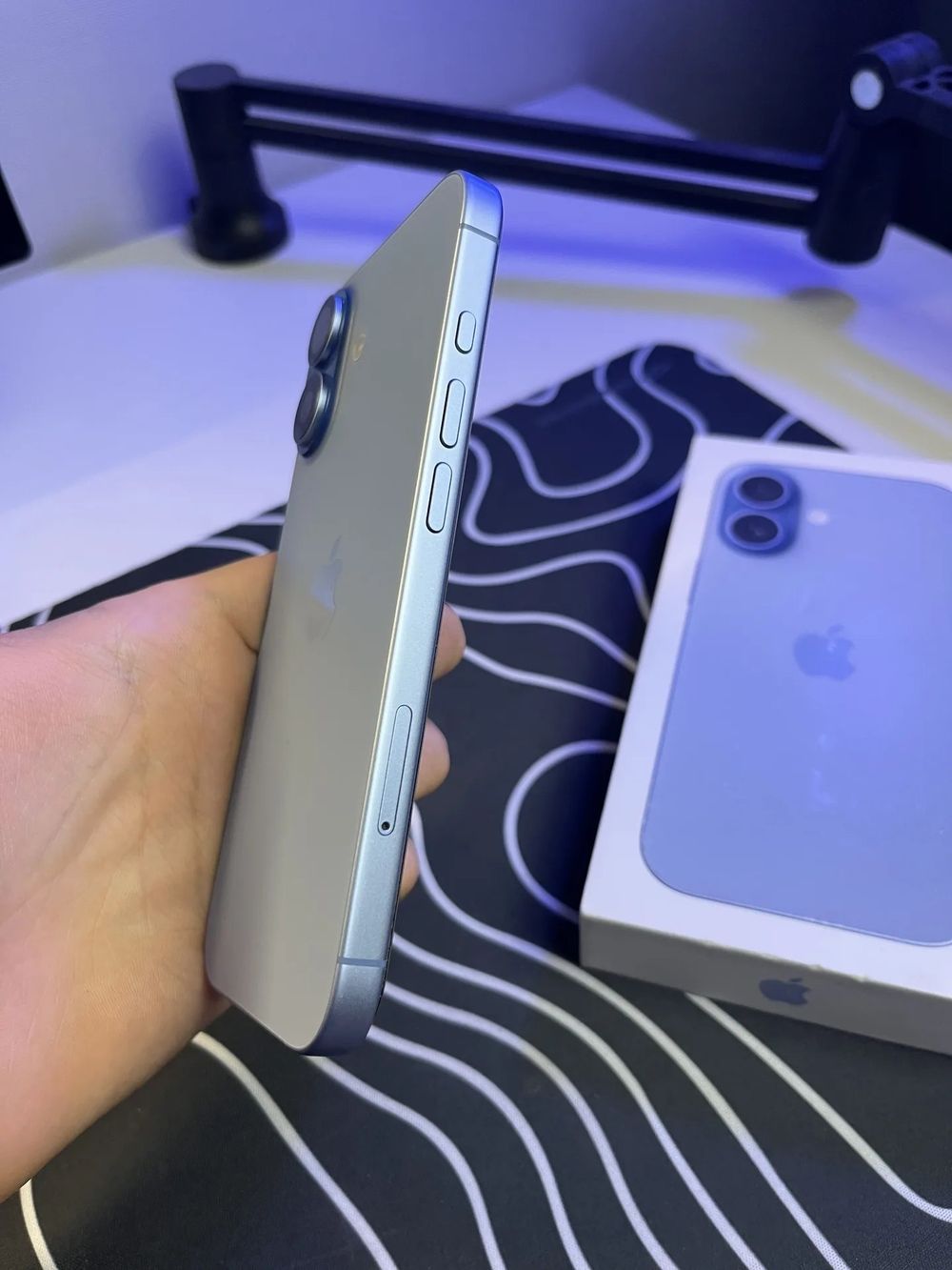 iPhone 17 256GB — 3