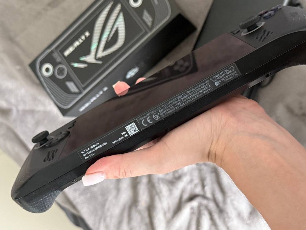 ASUS ROG Ally X портативная консоль 2024 — 2