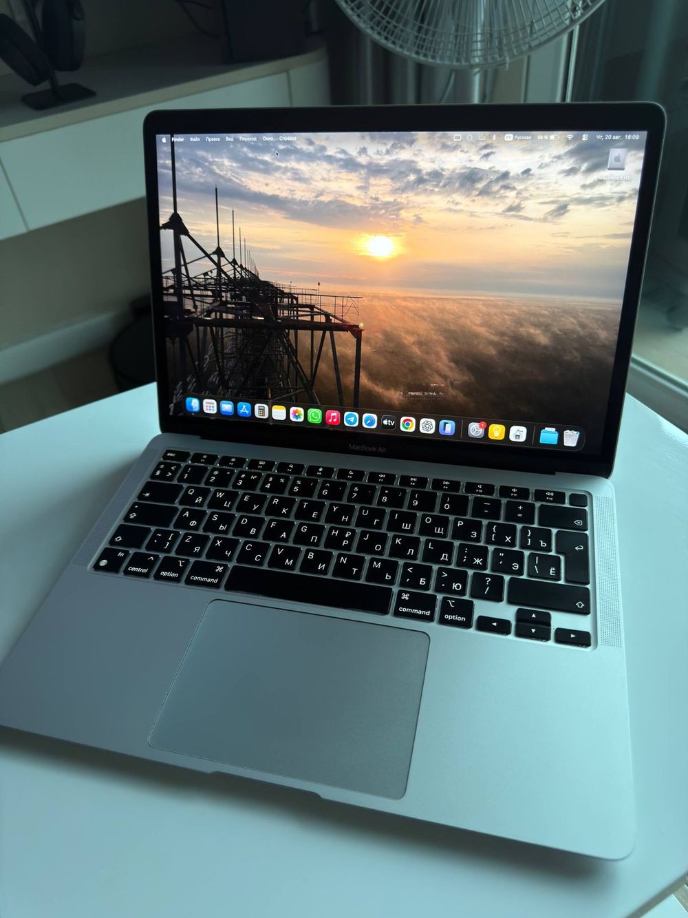 MacBook Air M1 2020 256GB — 2