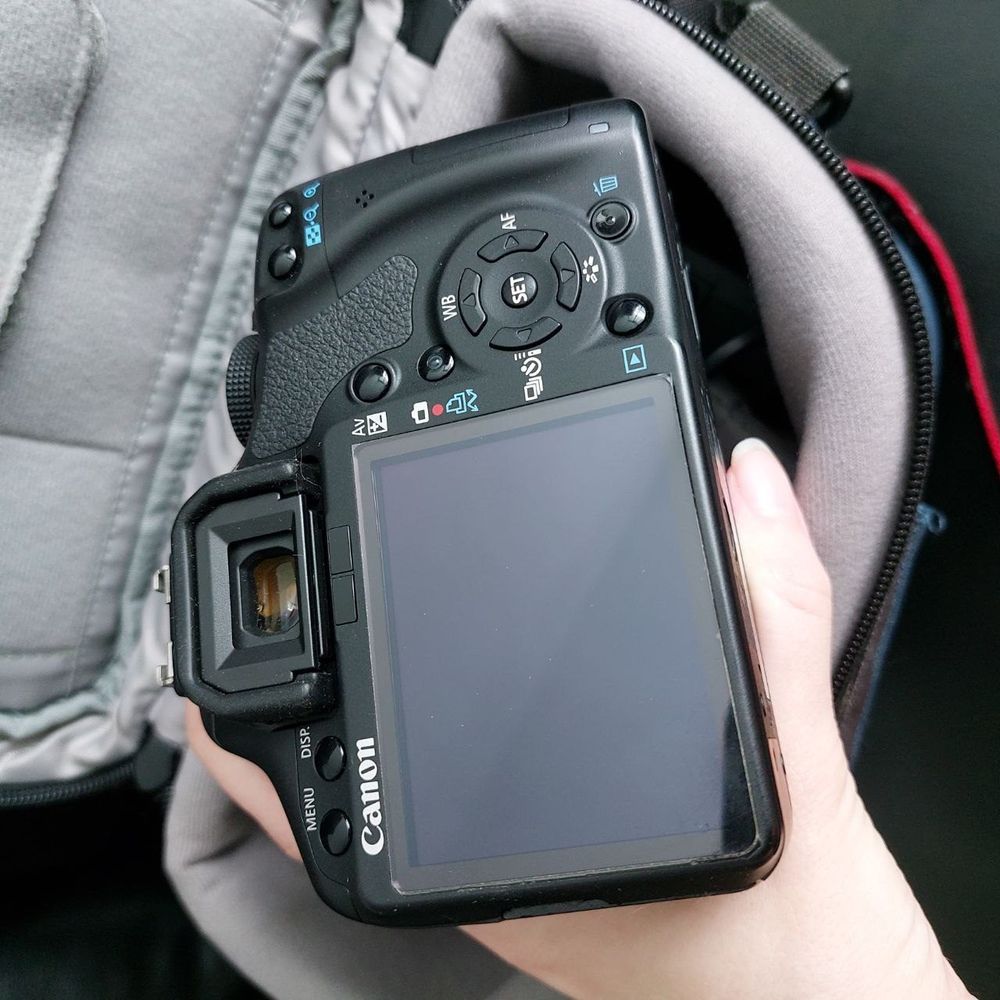 Canon EOS 500D с объективом 18-55mm — 2