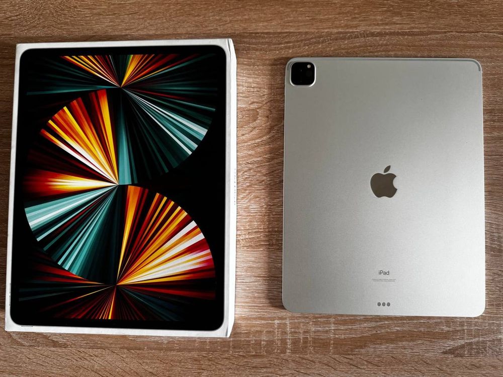 Apple iPad Pro 12.9" M1 2021 — 2