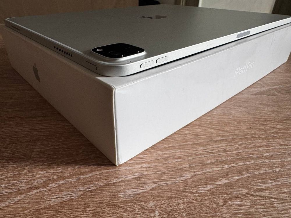 Apple iPad Pro 12.9" M1 2021 — 3