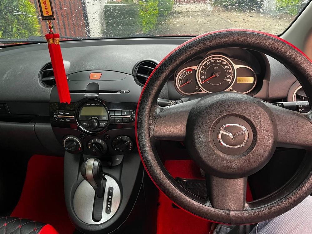 Mazda 2 2013 года продажа — 5