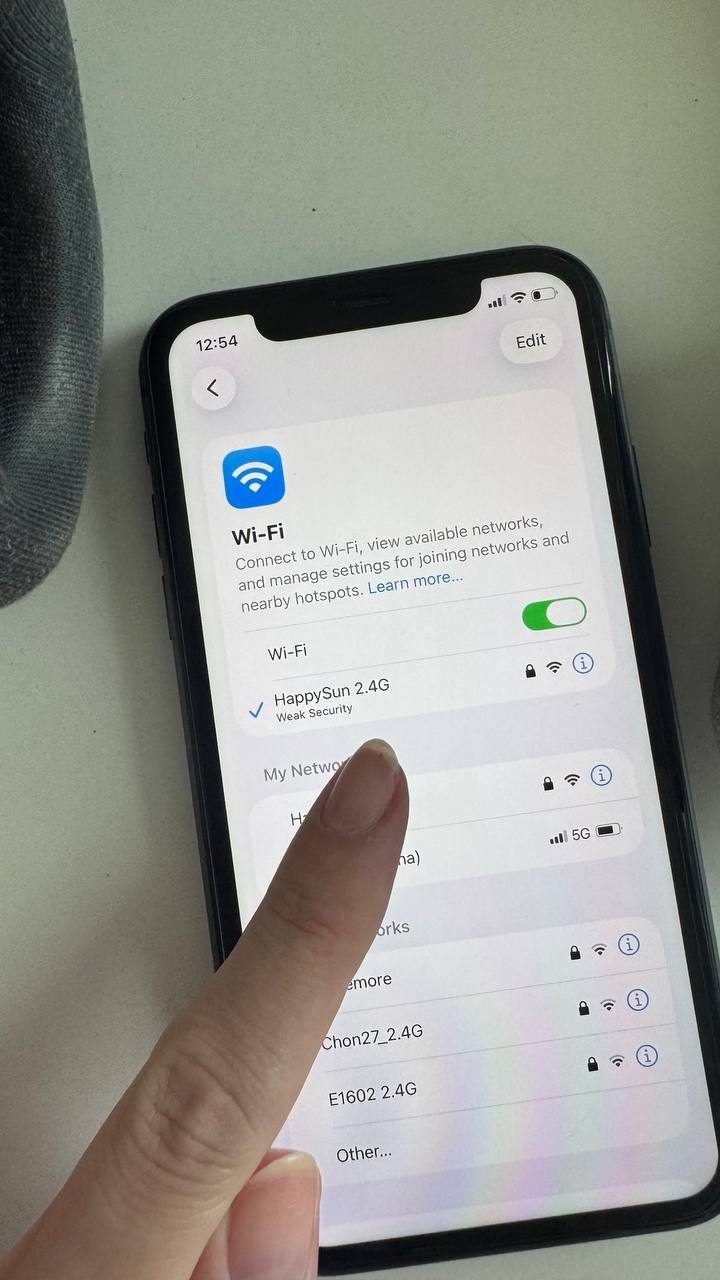 iPhone 11 64GB — 6