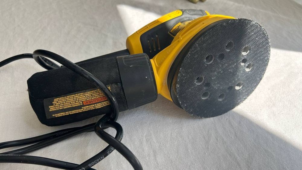 Эксцентриковая шлифовальная машина DeWALT — 3