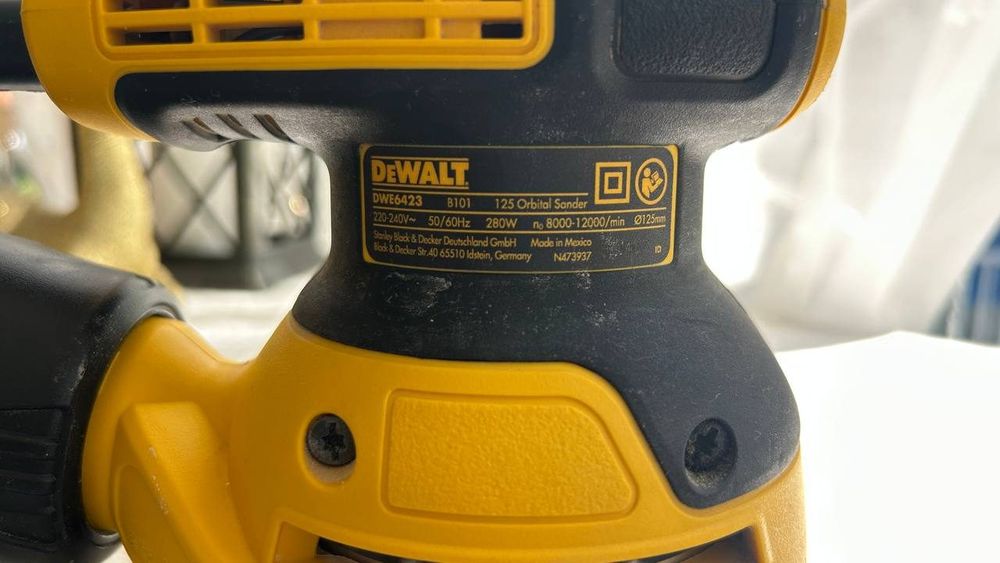 Эксцентриковая шлифовальная машина DeWALT — 4