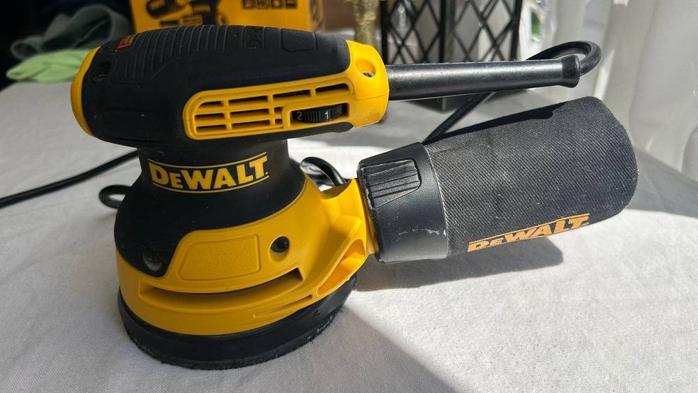 Эксцентриковая шлифовальная машина DeWALT — 6