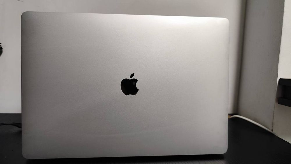 MacBook Pro 16 2019 Intel Core i7 — 3