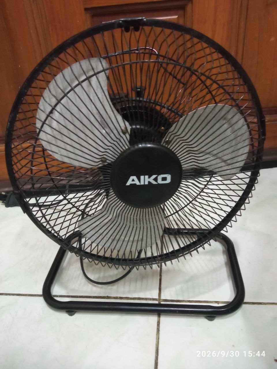 Вентилятор Aiko 10 дюймов — 3