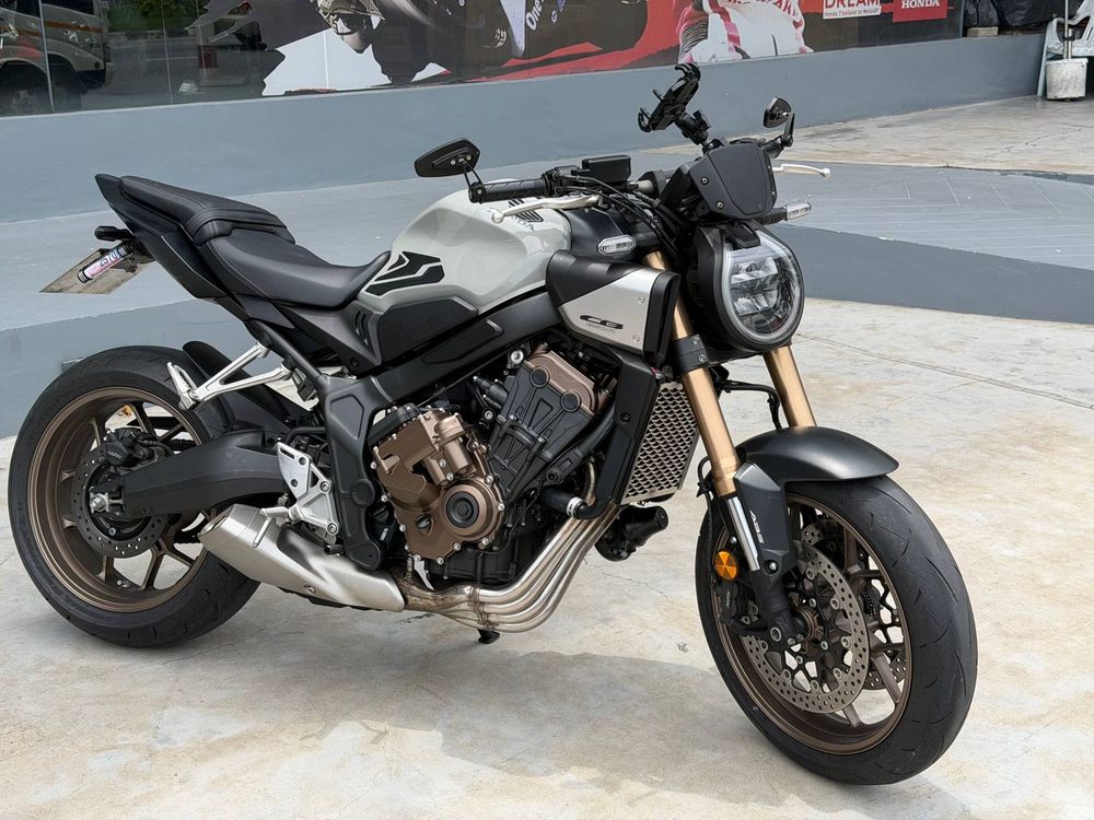 Honda CB650R E-Clutch 2024 — 3