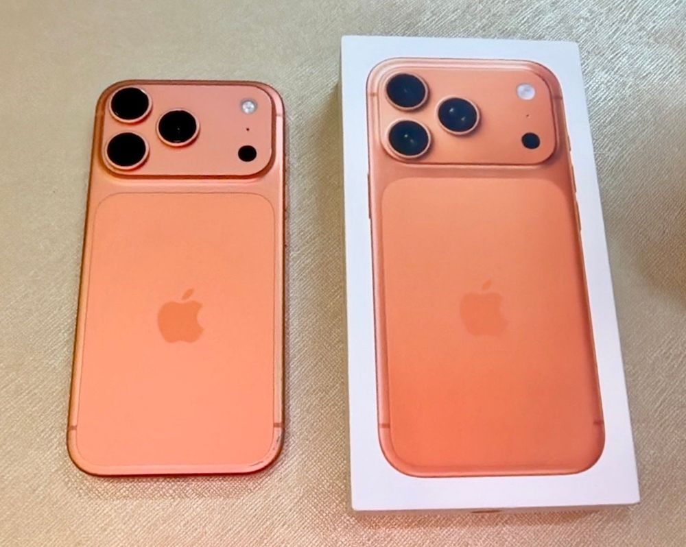 iPhone 17 Pro 256 GB Cosmic Orange — 1