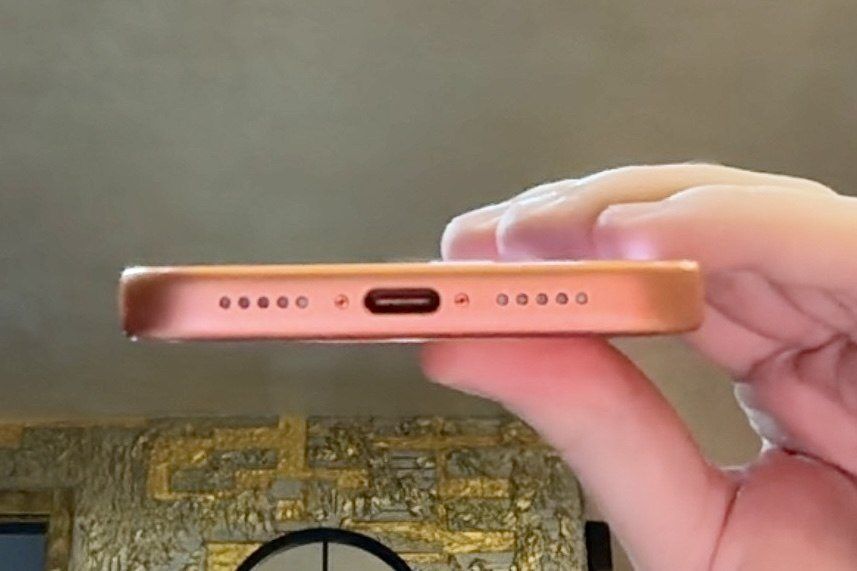 iPhone 17 Pro 256 GB Cosmic Orange — 5