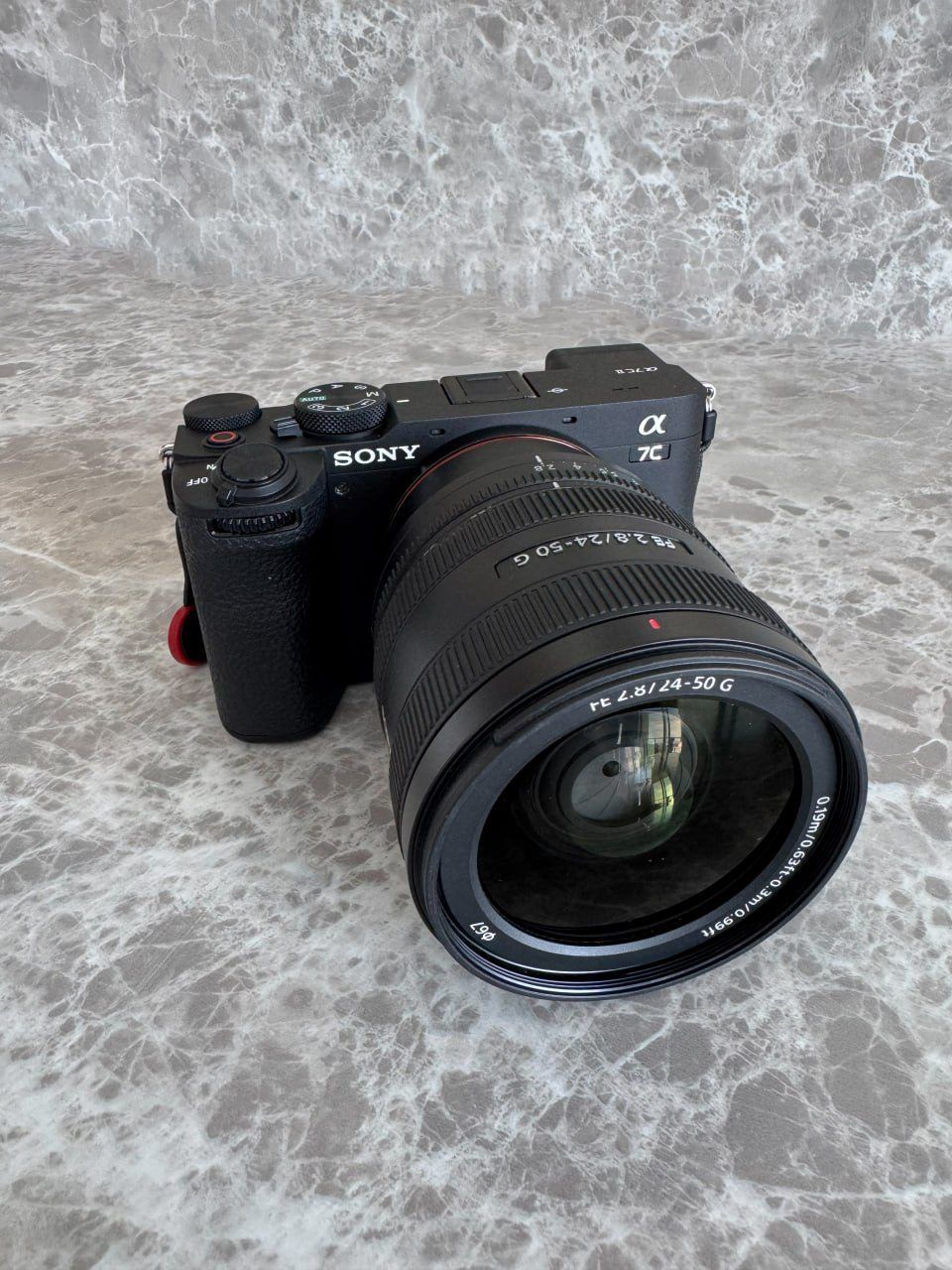 Sony A7C II с объективом FE 24-50mm — 1