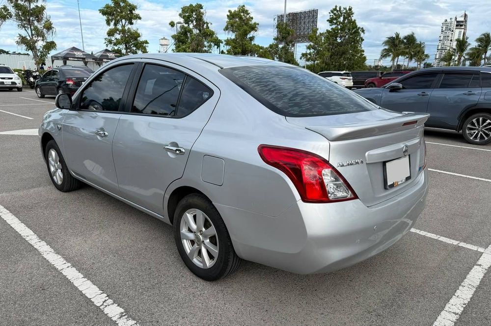 Nissan Almera 2012 автомат — 2