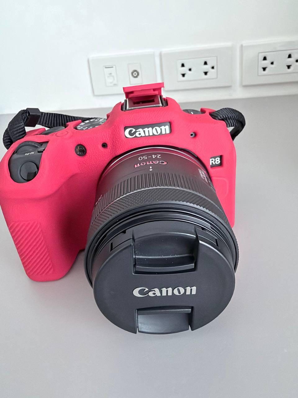 Фотоаппарат Canon R8 — 2