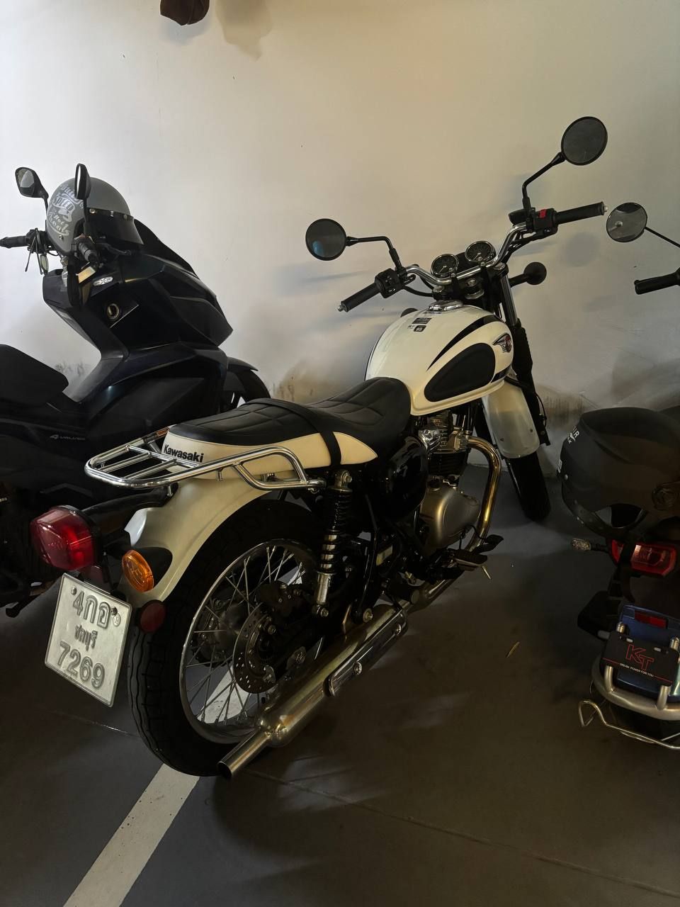 Kawasaki W230 — 2