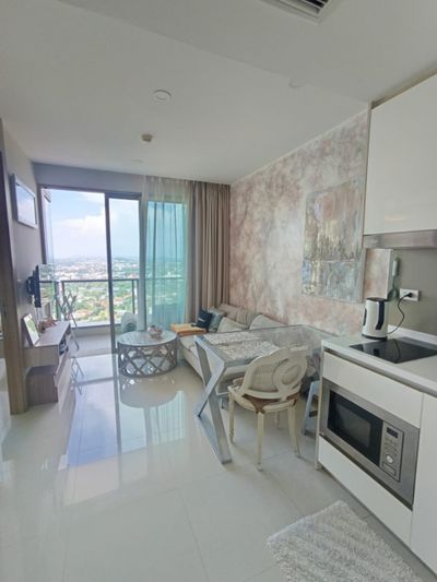 The Riviera Jomtien — студия с видом на море, 46-этажный комплекс