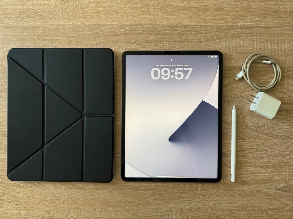 iPad Pro 12.9" (5-е поколение) 256 ГБ Wi-Fi + Cellular — 1
