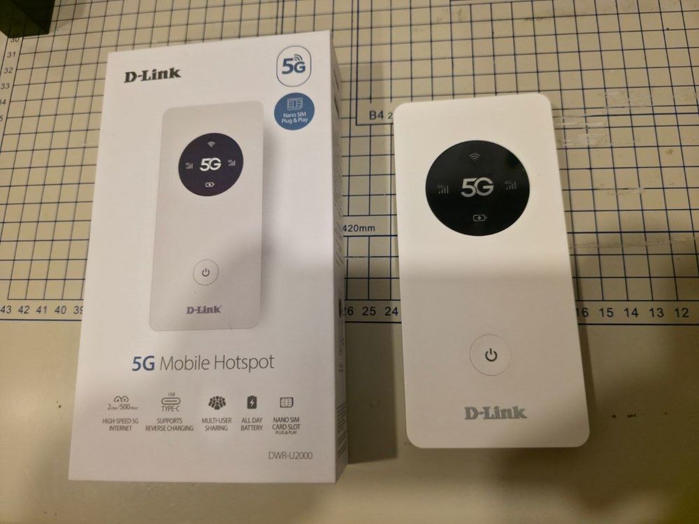 D-Link 5G Mobile Hotspot DWR-U2000 — 1
