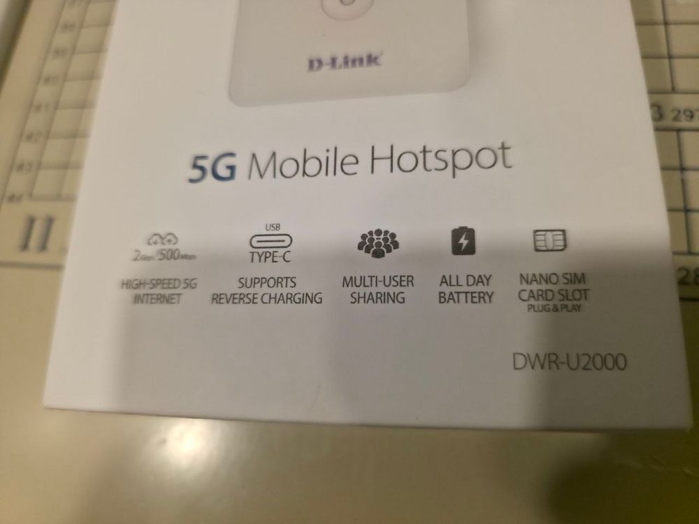 D-Link 5G Mobile Hotspot DWR-U2000 — 2
