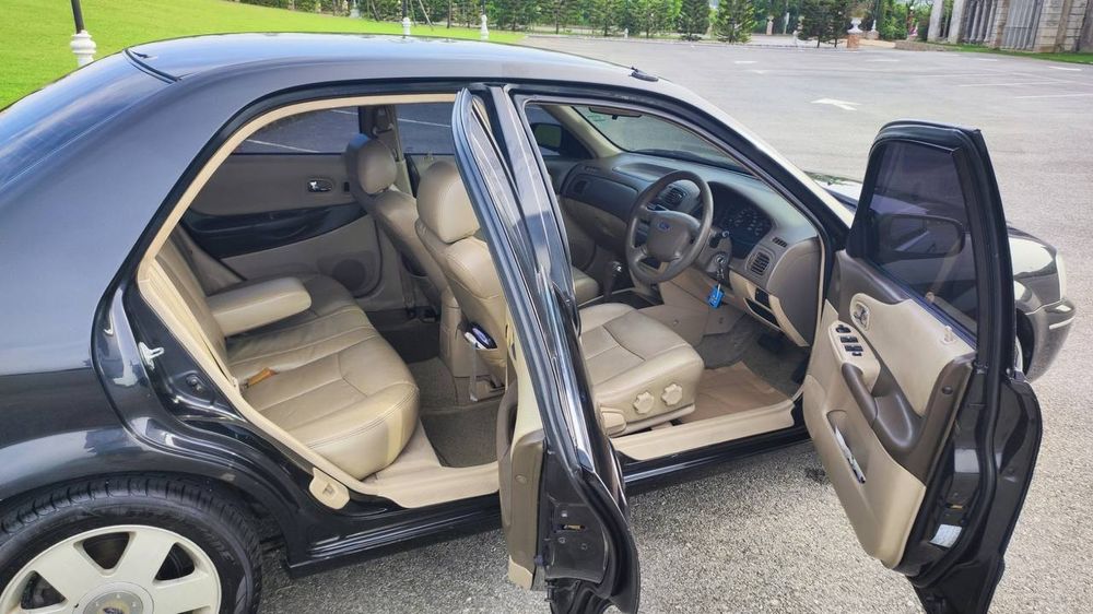 Ford Laser Tierra 2003 — 7