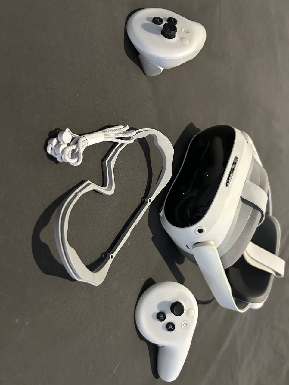 PICO 4 Ultra 256 GB VR/MR-шлем — 1