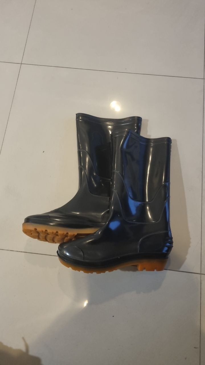 Сапоги резиновые — 1