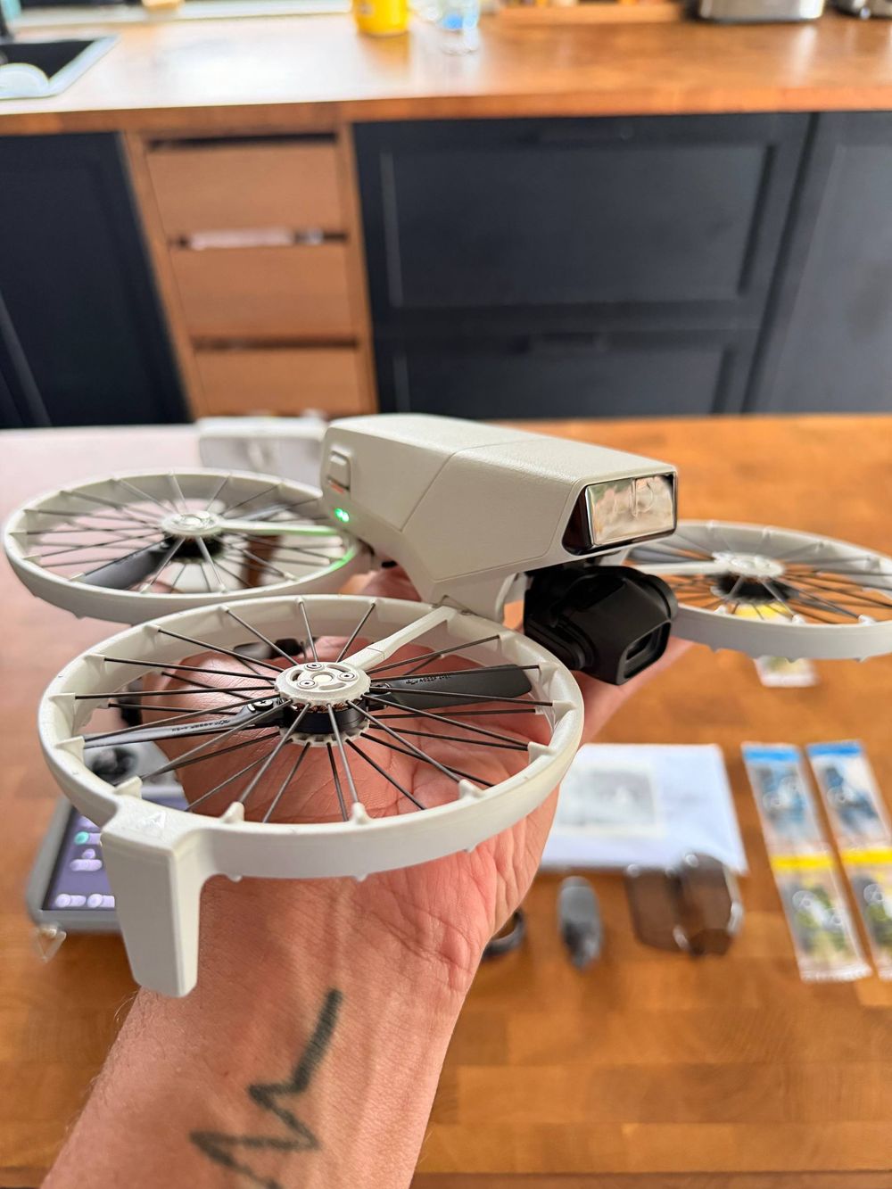 DJI Flip Fly More Combo с DJI RC 2 — 3