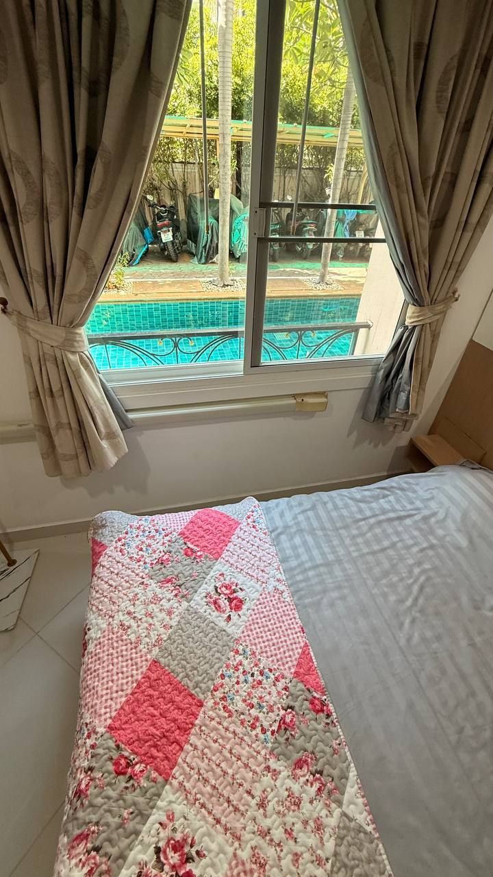 1-bedroom condo Paradise Park, ground floor, direct pool access — 9