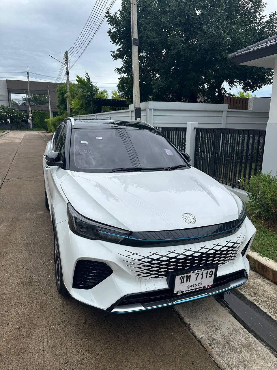 MG HVE Гибрид 2024 г. пробег 32000 км — 1