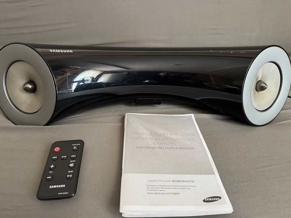 Samsung DA-E651 Wireless Audio with Dock — 1